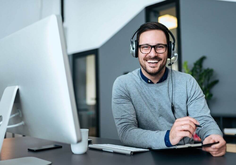 solutions_for_builders_premium_support a man providing premium support